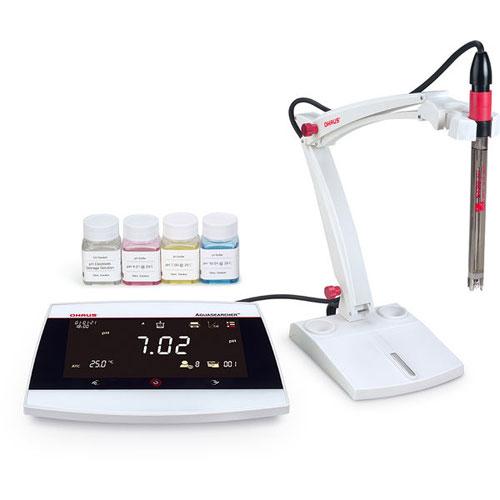 Medidor de pH Ohaus ST3100-F con brazo de electrodo incorporado, cubierta y electrodos ST310 y STTEMP30